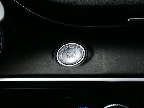 Used 2022 Genesis GV70 2.5T w/ Select Package image 23