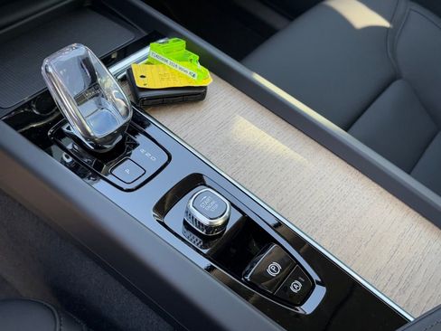 New 2026 Volvo XC60 B5 Core w/ Protection Package Premier image 15