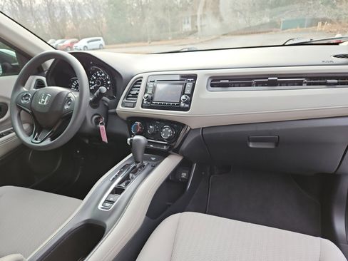 Used 2016 Honda HR-V LX image 16