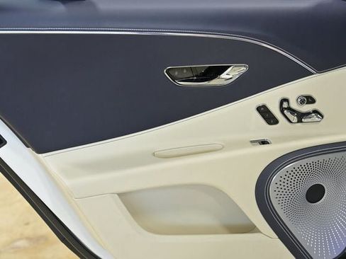 Used 2024 Bentley Flying Spur V8 AWD/4WD image 33