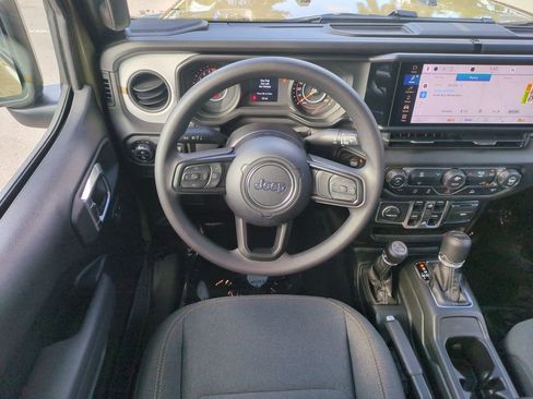 New 2026 Jeep Gladiator Sport image 18