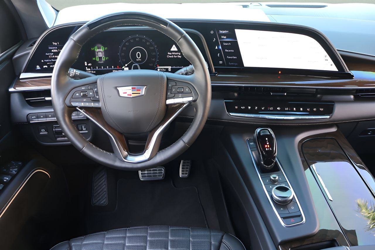 Certified 2024 Cadillac Escalade ESV Sport Platinum w/ LPO, ONYX Package AWD/4WD image 19