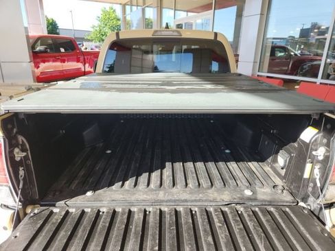 Certified 2020 Toyota Tacoma Limited AWD/4WD image 26