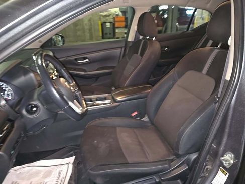 Used 2020 Nissan Sentra SV w/ Lighting Package FWD image 2