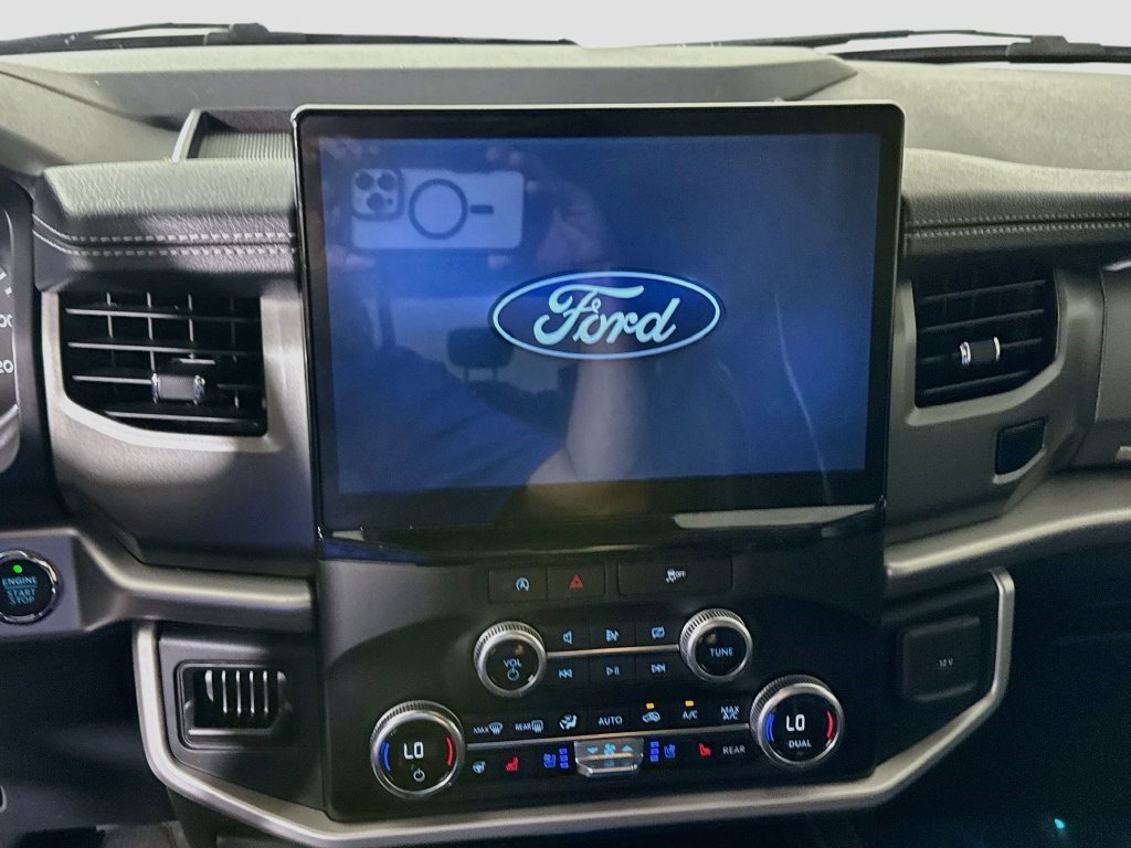 Used 2024 Ford Expedition XLT RWD image 14
