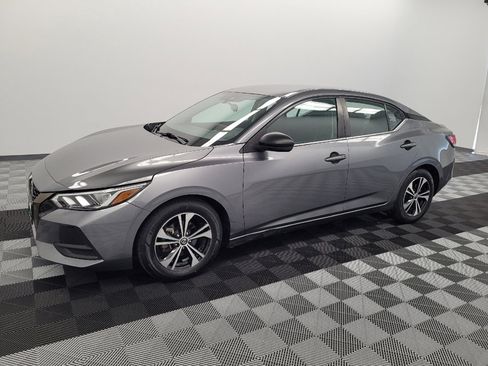 Used 2022 Nissan Sentra SV FWD image 2
