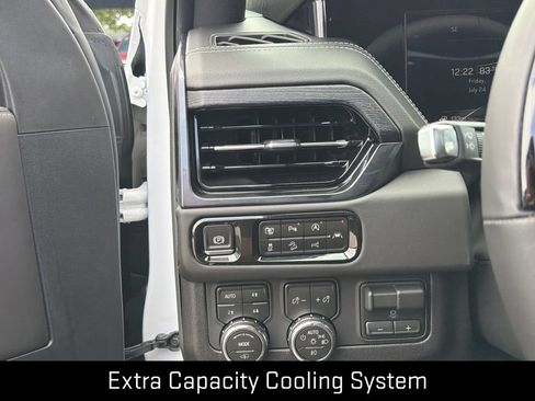 New 2026 GMC Yukon AT4 Ultimate AWD/4WD image 16