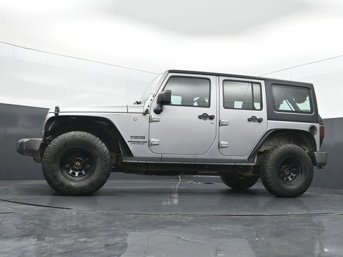Used 2016 Jeep Wrangler Unlimited Sport w/ Connectivity Group AWD/4WD image 35