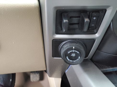 Used 2020 Ford F250 Lariat w/ Lariat Ultimate Package image 32