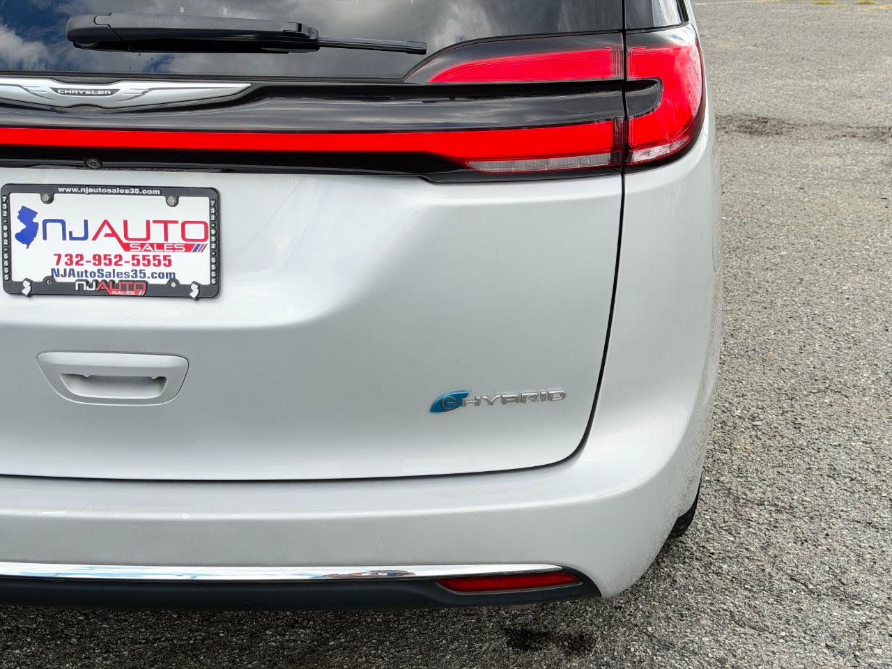 Used 2022 Chrysler Pacifica Touring-L FWD image 89