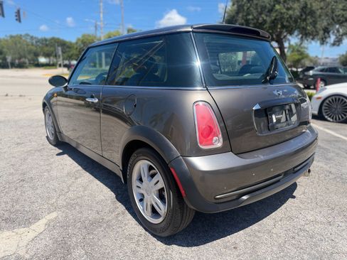 Used 2006 MINI Cooper Hardtop FWD image 3