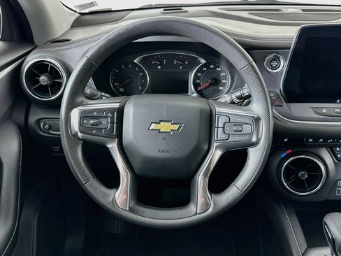 Used 2025 Chevrolet Blazer LT AWD/4WD image 17