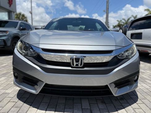Used 2018 Honda Civic EX-T image 2