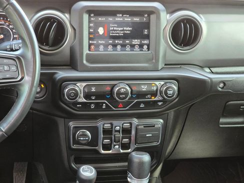 Used 2022 Jeep Gladiator Sport AWD/4WD image 19