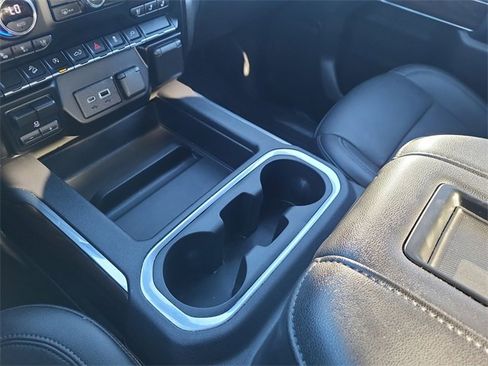 Used 2021 GMC Sierra 1500 SLT image 30