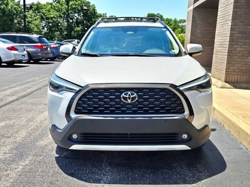 Used 2023 Toyota Corolla Cross XLE w/ Convenience Package AWD/4WD image 2