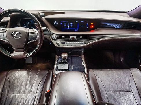 Used 2018 Lexus LS 500 w/ Interior Upgrade Package RWD image 12