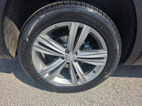 Used 2019 Volkswagen Atlas SEL R-Line FWD image 24