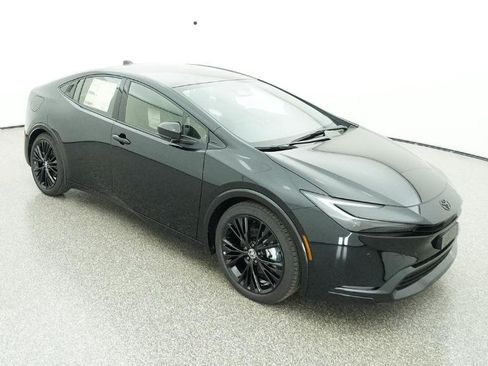 New 2026 Toyota Prius Plug-In Hybrid FWD image 21