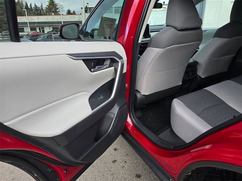 New 2025 Toyota RAV4 XLE image 17