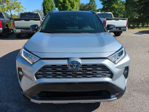 Certified 2020 Toyota RAV4 XSE w/ XSE Grade Weather Package AWD/4WD image 9