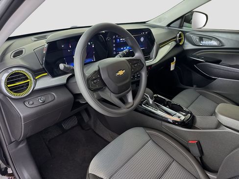 New 2026 Chevrolet Trax LT FWD image 10