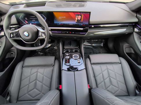Used 2024 BMW 530i xDrive w/ Executive Package AWD/4WD image 16