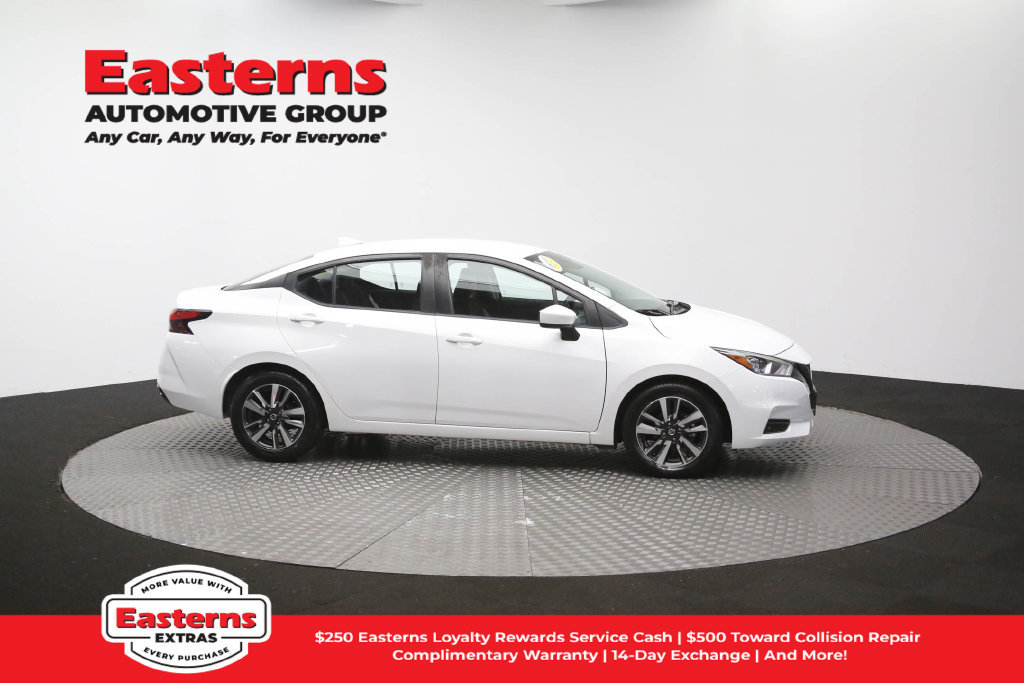 Used 2022 Nissan Versa SV FWD image 48
