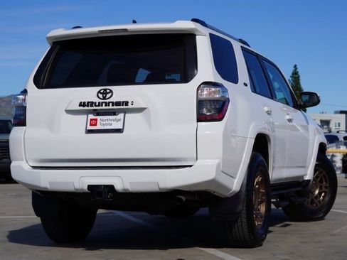 Used 2023 Toyota 4Runner SR5 Premium image 6