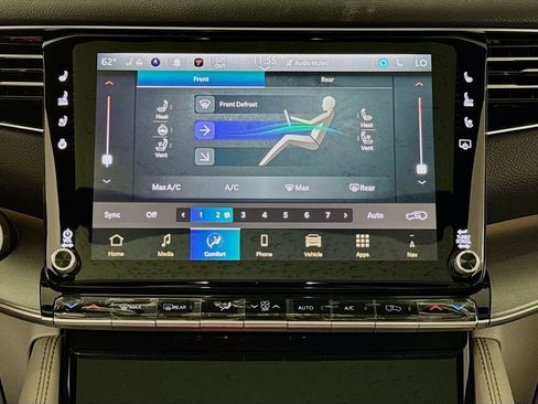 New 2026 Jeep Grand Wagoneer 4WD w/ Premium Group I image 16