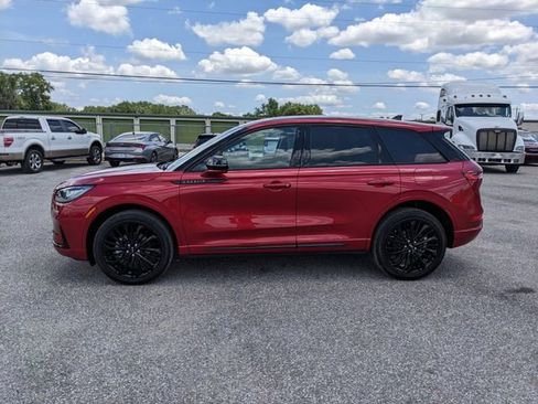 Used 2025 Lincoln Corsair AWD w/ Equipment Group 101A image 7