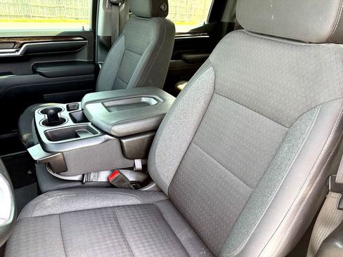 Used 2024 GMC Sierra 1500 SLE image 13