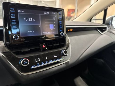 Used 2022 Toyota Corolla LE FWD image 13