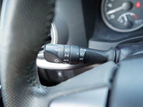 Used 2022 Toyota Tacoma TRD Off-Road w/ Technology Package image 31