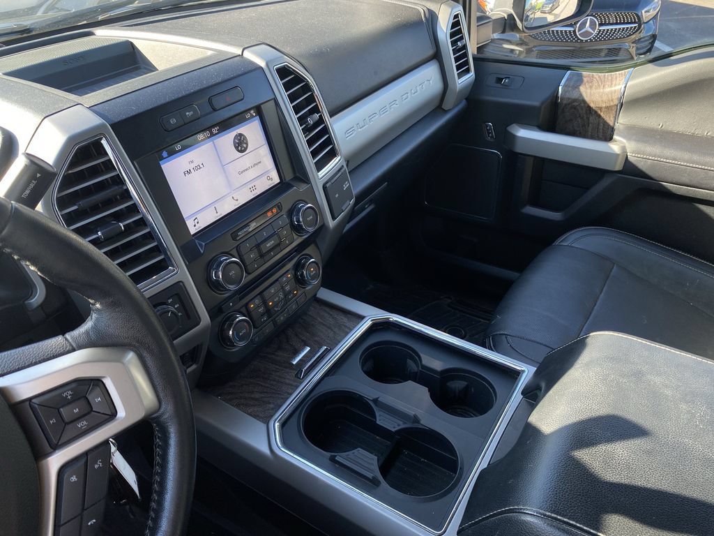 Used 2017 Ford F350 Lariat w/ Lariat Value Package AWD/4WD image 8