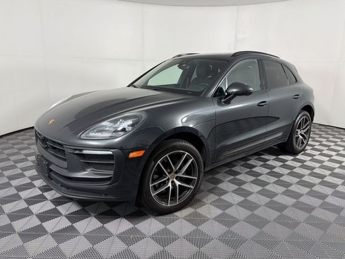 Certified 2024 Porsche Macan AWD/4WD image 1