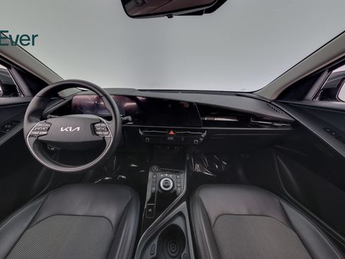 Used 2025 Kia Niro Wind FWD image 26