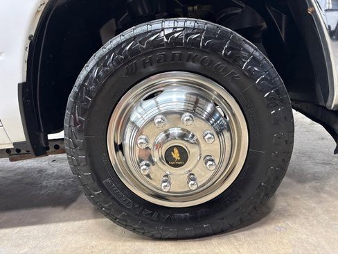 Used 2021 RAM 3500 Tradesman w/ Chrome Appearance Group image 35