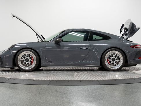 Used 2018 Porsche 911 GT3 RWD image 36