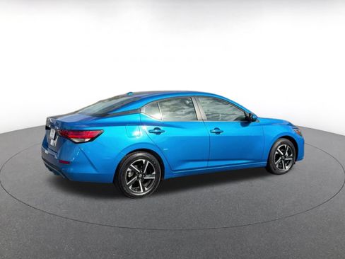 Used 2025 Nissan Sentra SV FWD image 14