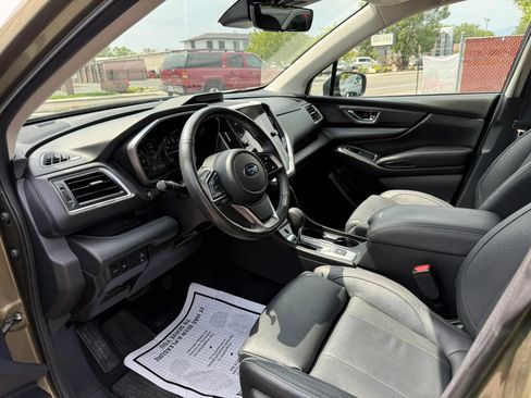 Used 2023 Subaru Ascent Limited w/ Technology Package AWD/4WD image 9