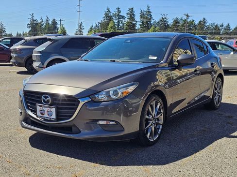 Used 2018 MAZDA MAZDA3 Touring FWD image 4