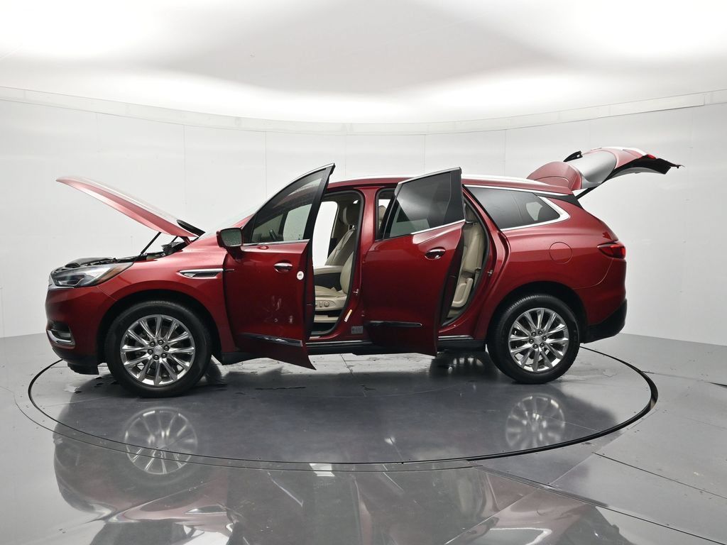 Certified 2018 Buick Enclave Essence FWD image 47