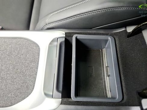 Used 2025 Lucid Air Pure RWD image 68