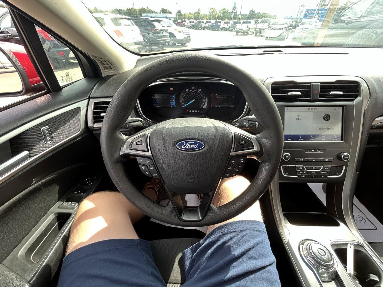 Used 2020 Ford Fusion SE FWD image 28