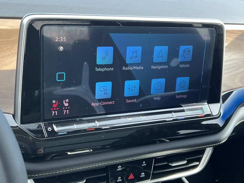 New 2026 Volkswagen Atlas SE image 22