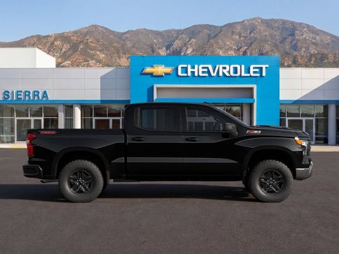 New 2026 Chevrolet Silverado 1500 Custom Trail Boss w/ Midnight Edition AWD/4WD image 2