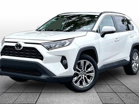 Used 2021 Toyota RAV4 XLE Premium AWD/4WD image 2