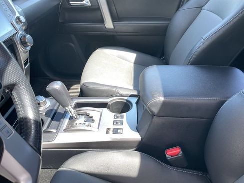 Used 2024 Toyota 4Runner SR5 Premium w/ Moonroof Package AWD/4WD image 21