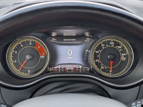 Used 2021 Jeep Cherokee Limited image 14